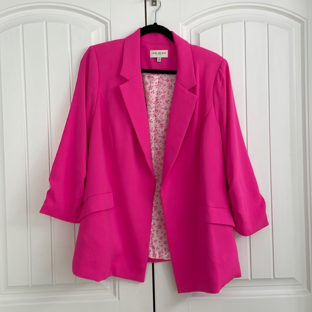 Skies Are Blue Curvy Pink Blazer